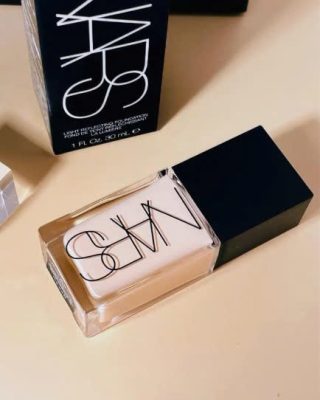 Kem Nền NARS Light Reflecting