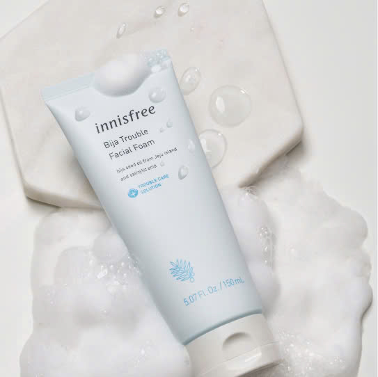 Sữa rửa mặt innisfree cho da dầu mụn